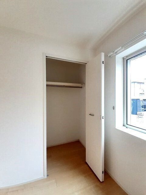 物件内観写真10　(収納)