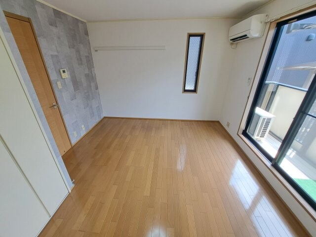 物件内観写真8　(居間)