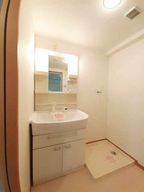 物件内観写真6　(洗面所)