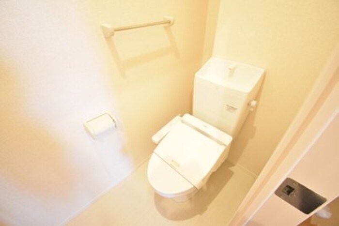 物件内観写真6　(温水洗浄暖房便座)