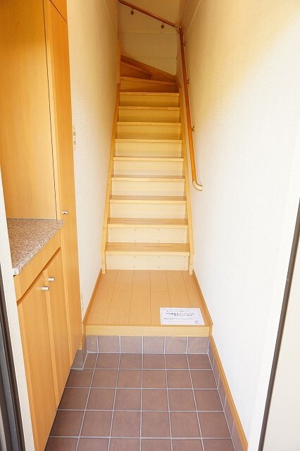 物件内観写真13　(玄関)