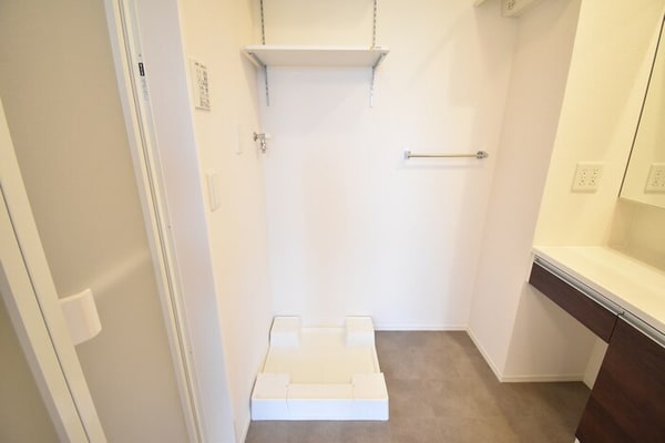 建物設備(室内洗濯機置場)