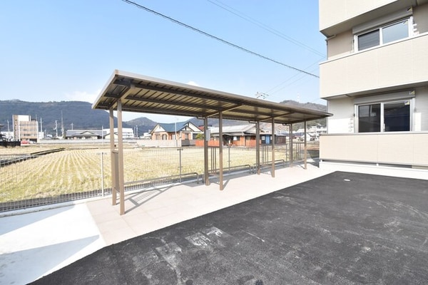 建物設備(駐輪場)