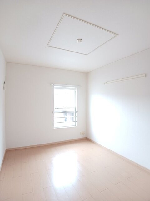 物件内観写真9　(その他部屋・スペース)