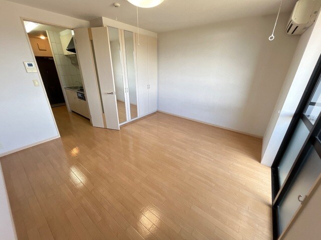 物件内観写真8　(洋室)