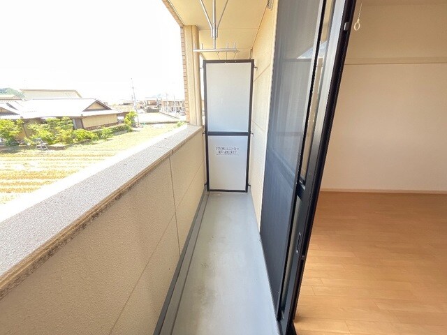 物件内観写真13　(ベランダ)