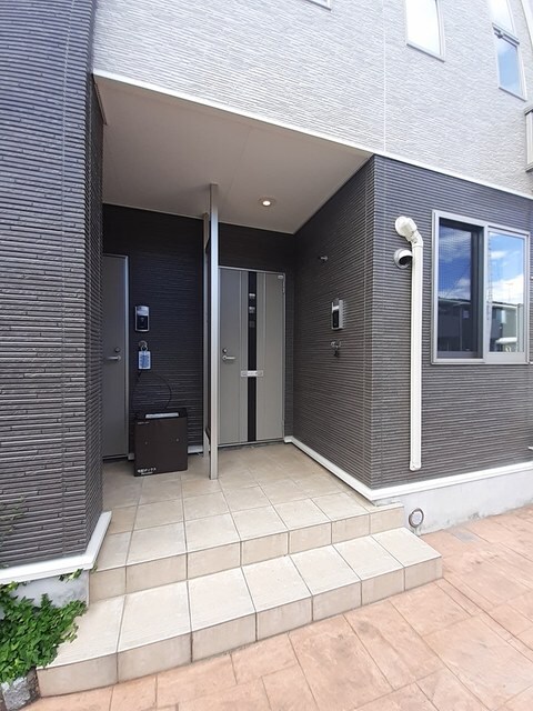 物件外観写真2　(その他共有部分)