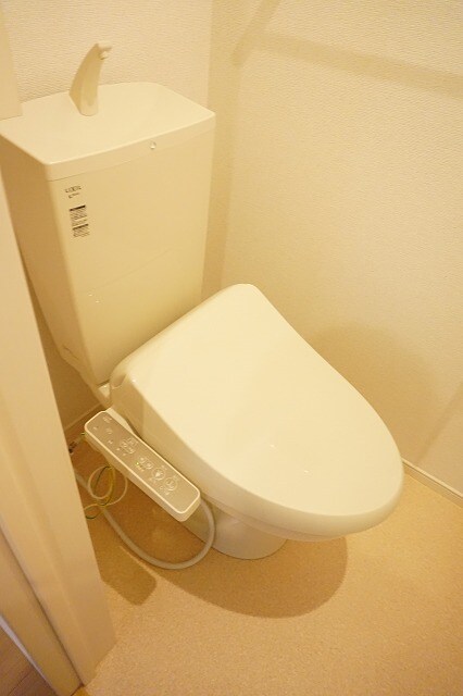 物件内観写真8　(トイレ)