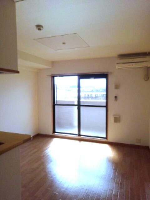 物件内観写真9　(居室・リビング)