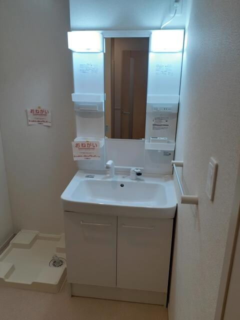 物件内観写真7　(洗面所)