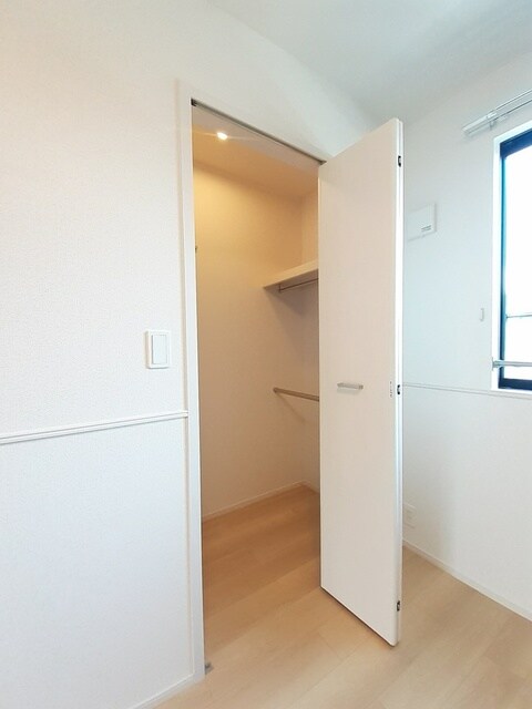 物件内観写真9　(収納)