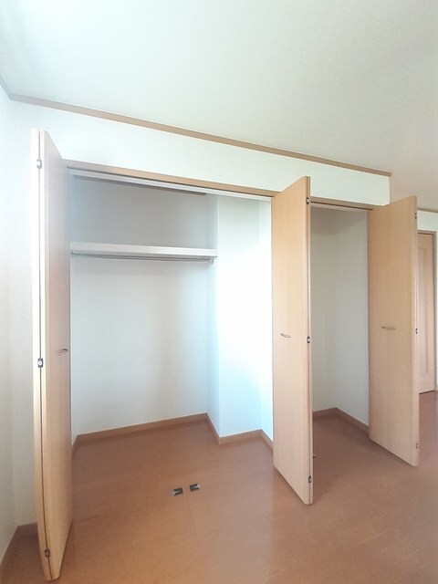 物件内観写真10　(収納)