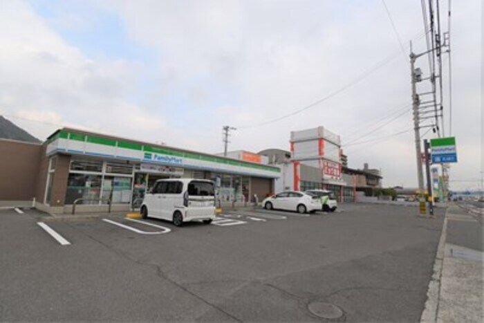 ファミリーマート高松北バイパス店