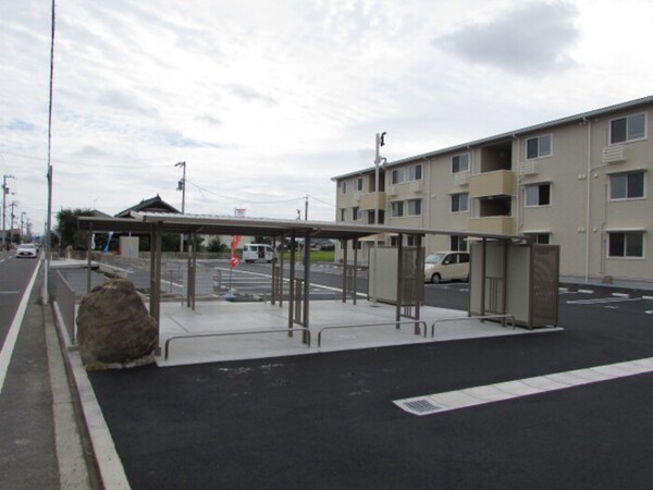 建物設備(駐輪場)