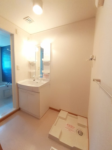 物件内観写真6　(洗面所)