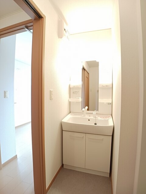 物件内観写真6　(洗面所)