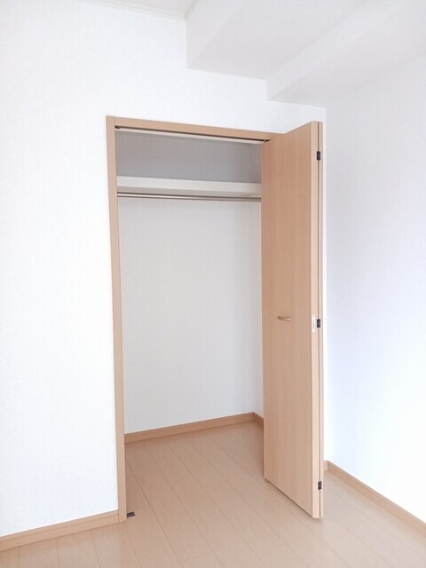 物件内観写真10　(収納)