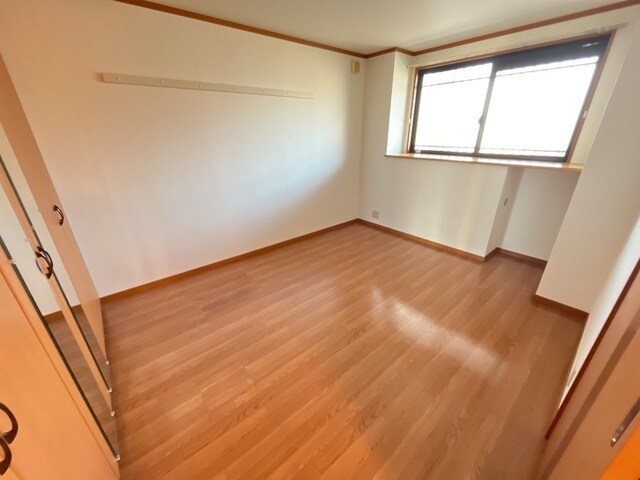 物件内観写真18　(洋室)