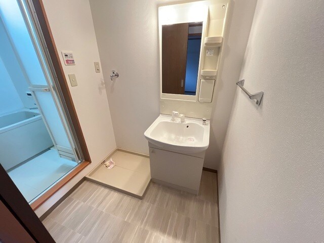 物件内観写真7　(洗面)