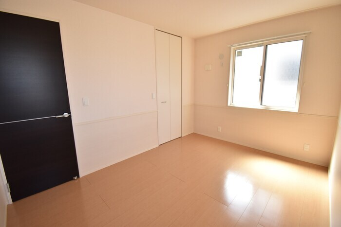 物件内観写真8　(洋室６．１帖)