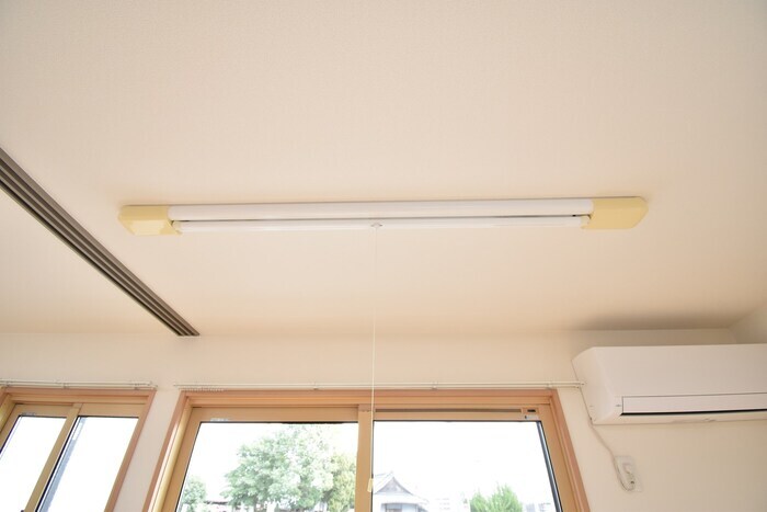 物件内観写真21　(室内物干し)