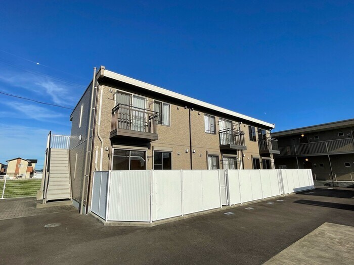 物件外観写真1　(建物外観)