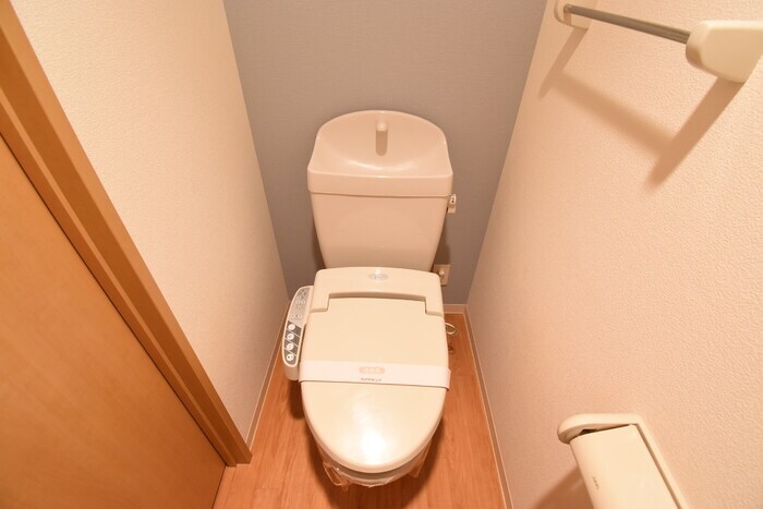 物件内観写真6　(温水洗浄暖房便座)