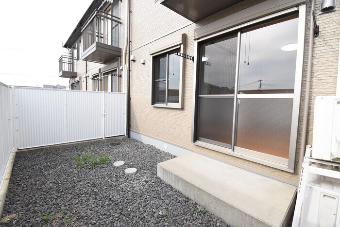 物件内観写真16　(専用庭)