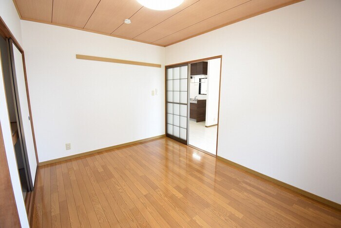 物件内観写真15　(南洋室６帖～ＬＤＫ１２帖)