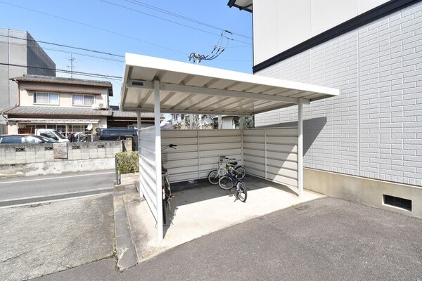 建物設備(駐輪場)