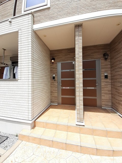 物件外観写真2　(その他共有部分)