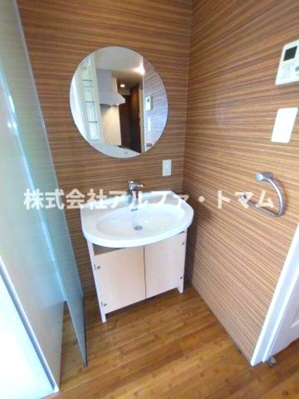 独立洗面台
