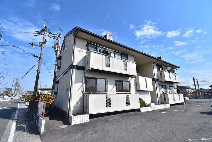 物件外観写真1　(建物外観)