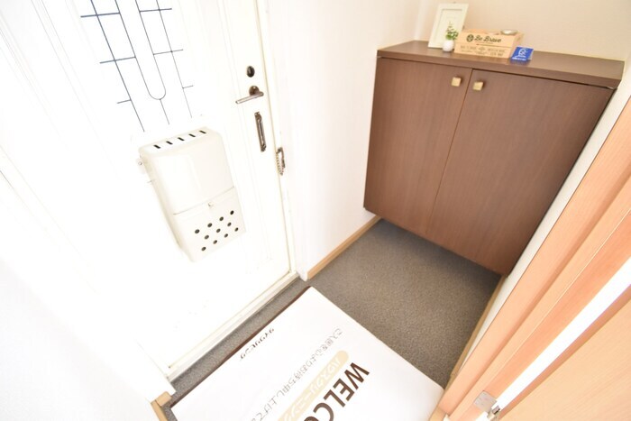 物件内観写真14　(玄関)
