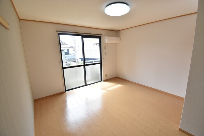 物件内観写真3　(洋室７帖)