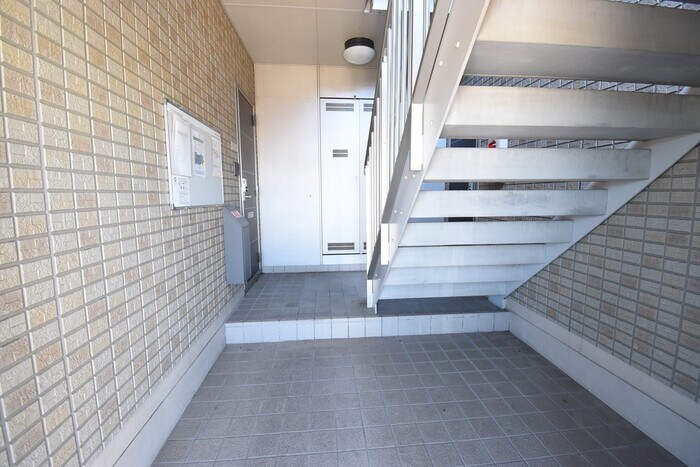 物件外観写真3　(ロビー)