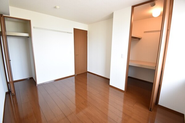 洋室(洋室6．5帖)