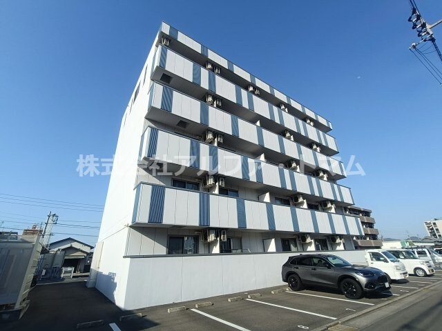 物件外観写真1　(建物外観)