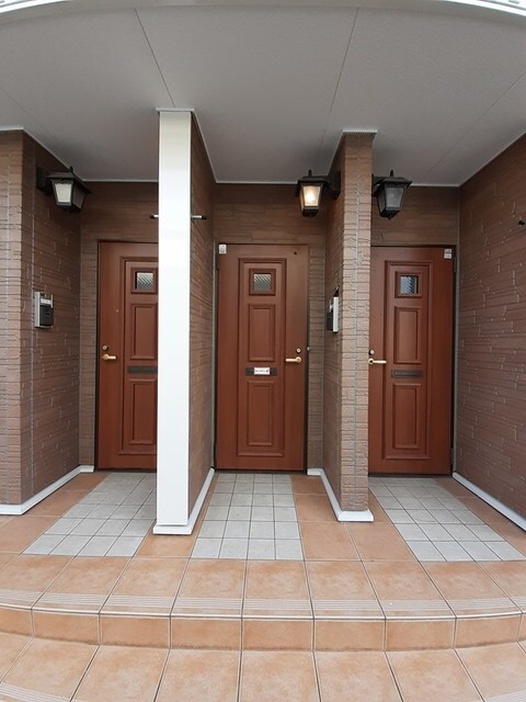 物件外観写真2　(エントランス)