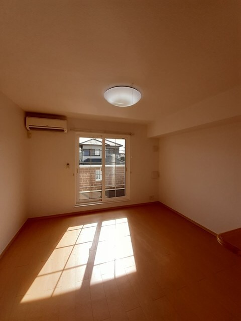 物件内観写真6　(居室・リビング)