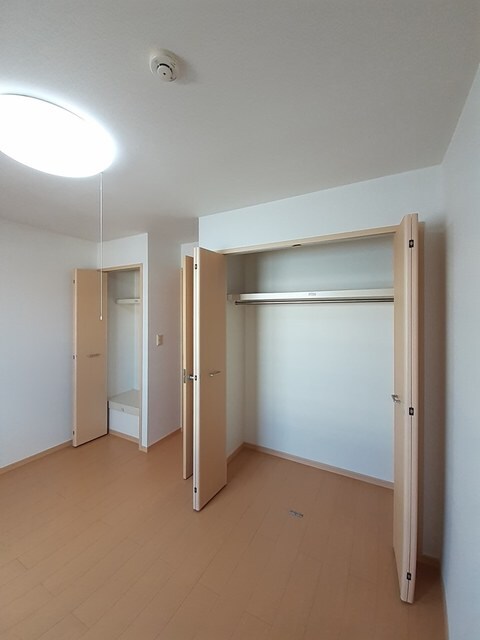 物件内観写真11　(収納)
