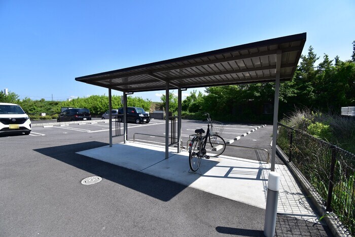 物件内観写真16　(駐輪場)