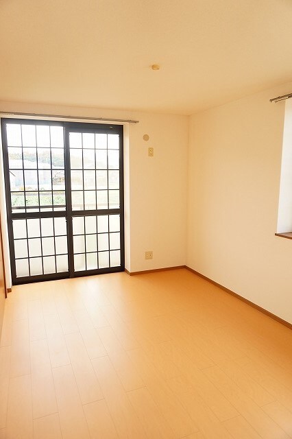 物件内観写真8　(居室・リビング)