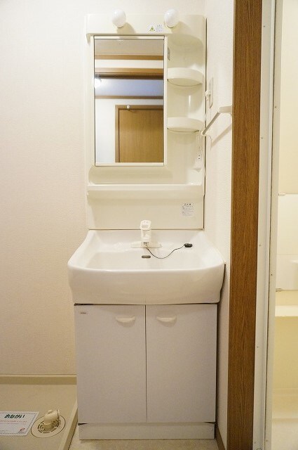 物件内観写真8　(洗面所)