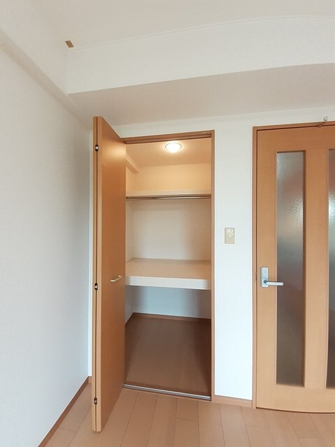 物件内観写真10　(収納)