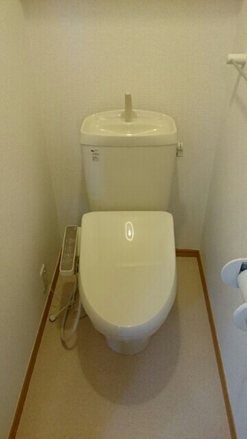 物件内観写真8　(トイレ)