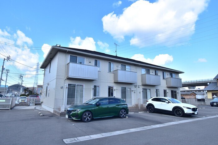 物件外観写真1　(建物外観)