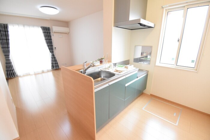 物件内観写真4　(ＬＤＫ１０．２帖)