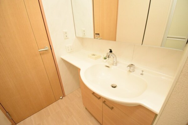 独立洗面台(洗髪洗面化粧台)