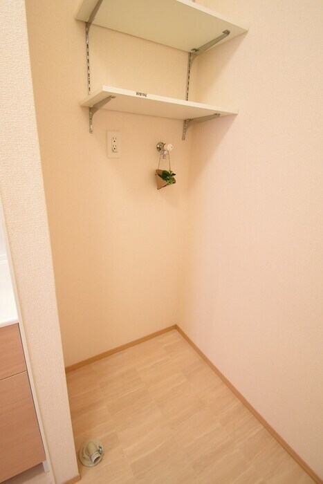 物件内観写真15　(室内洗濯機置場)